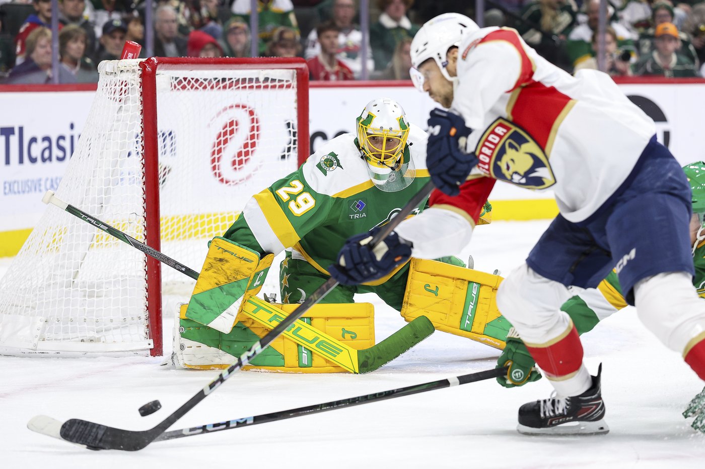 Matthew Tkachuk's 2 goals lead Panthers past Wild 6-1 | iNFOnews.ca