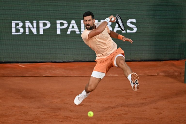 Novak Djokovic overcomes a slow start and hostile crowd in 1st-round win at French Open | iNFOnews.ca
