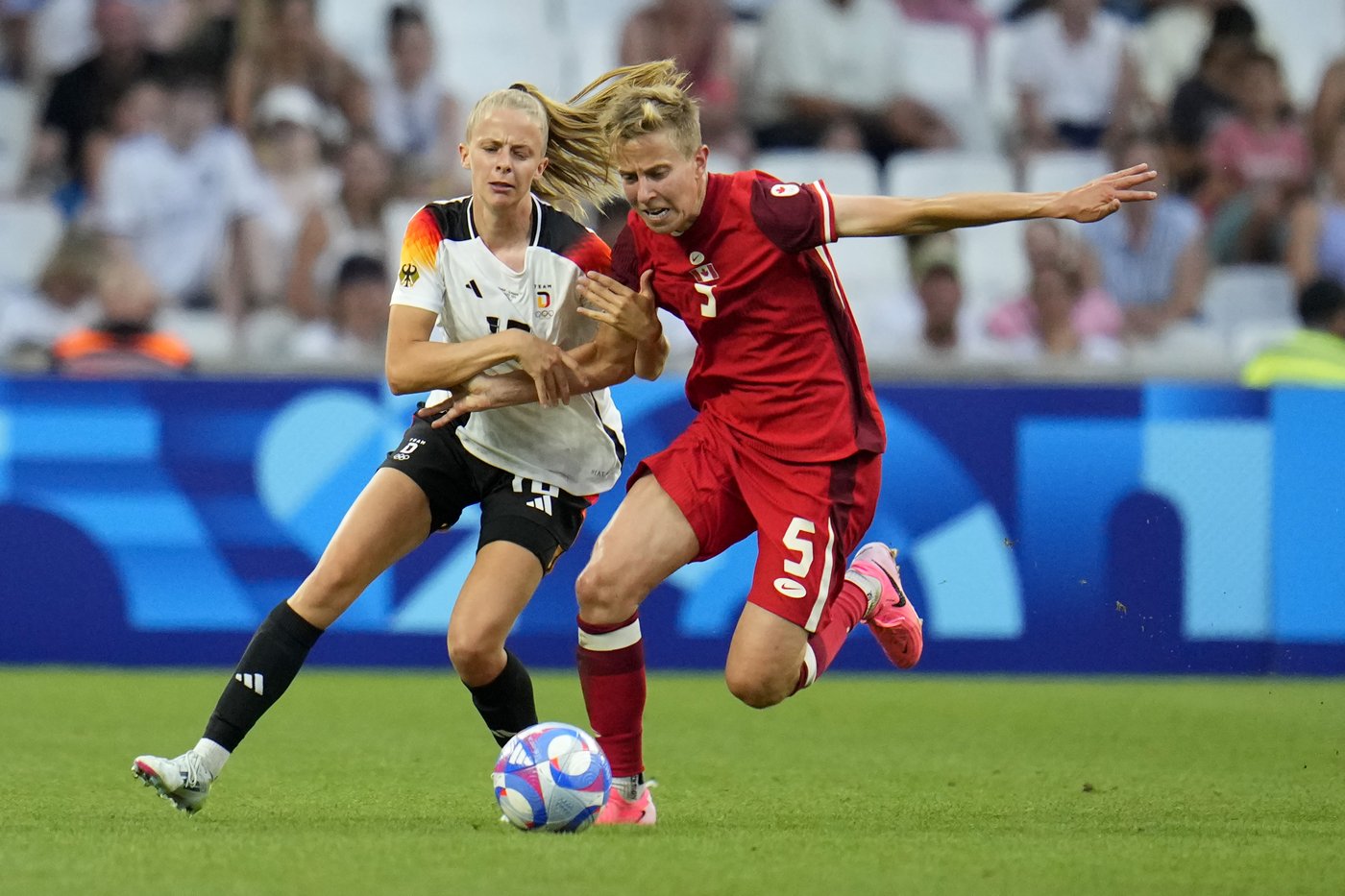 Canadian women finish tumultuous year unchanged at No. 6 in the FIFA rankings | iNFOnews.ca Canadian women finish tumultuous year unchanged at No. 6 in the FIFA rankings | iNFOnews.ca