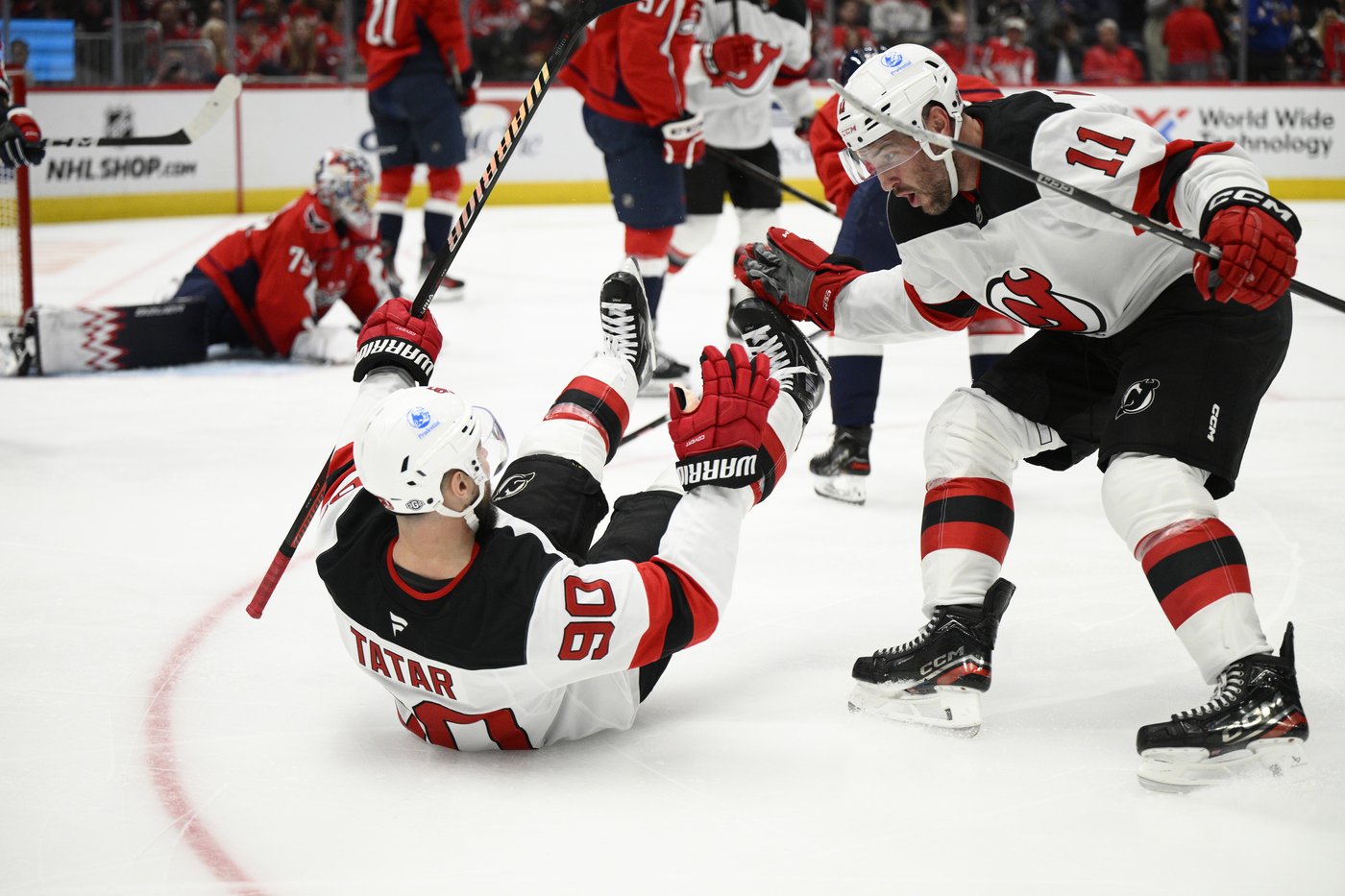 Cotter scores 2 goals to lift Devils over Capitals 5-3 | iNFOnews.ca Cotter scores 2 goals to lift Devils over Capitals 5-3 | iNFOnews.ca