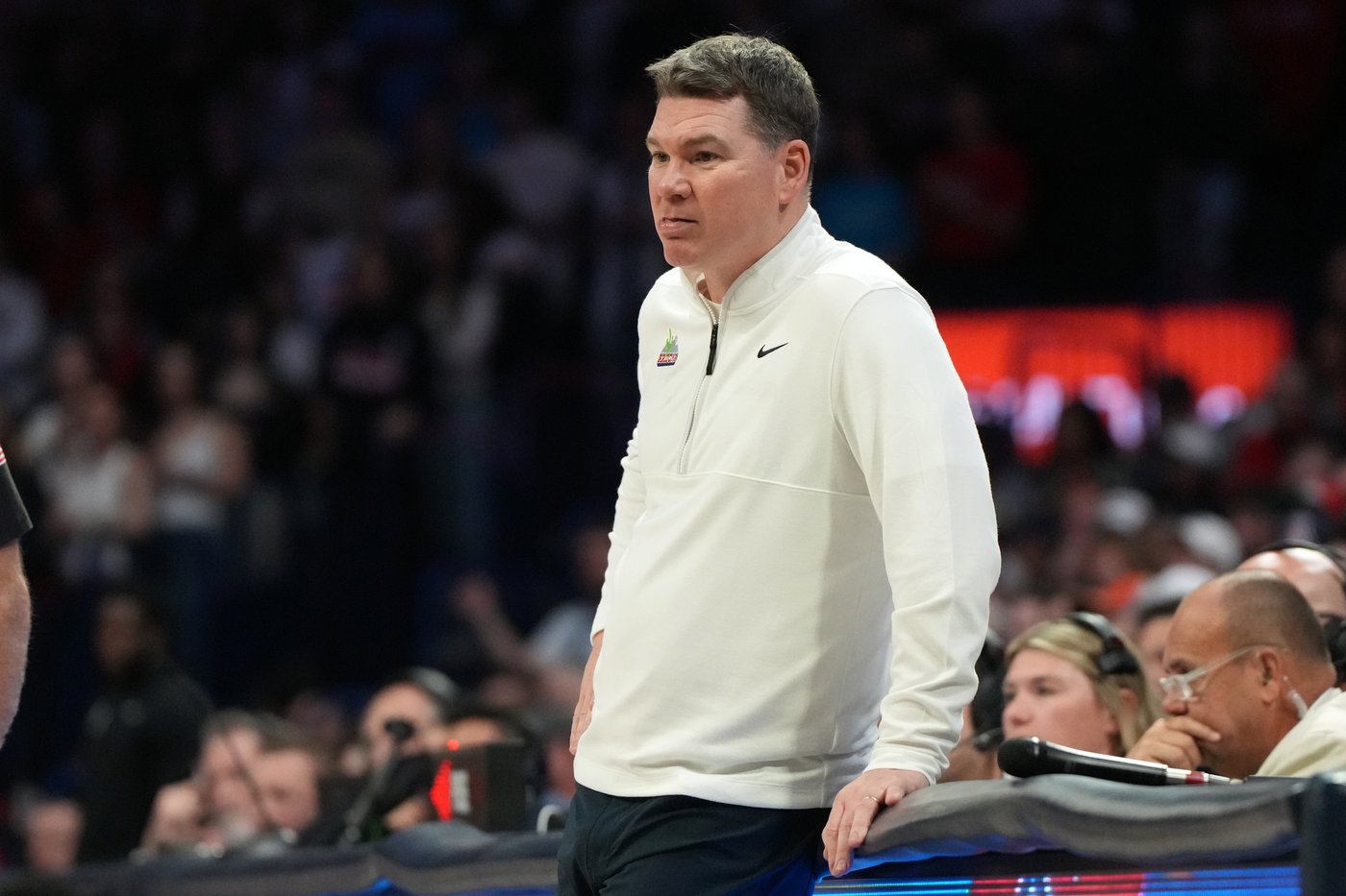 Burries scores 22 points, No. 1 Arizona dominates West Virginia 88-53 to remain undefeated | iNFOnews.ca Burries scores 22 points, No. 1 Arizona dominates West Virginia 88-53 to remain undefeated | iNFOnews.ca