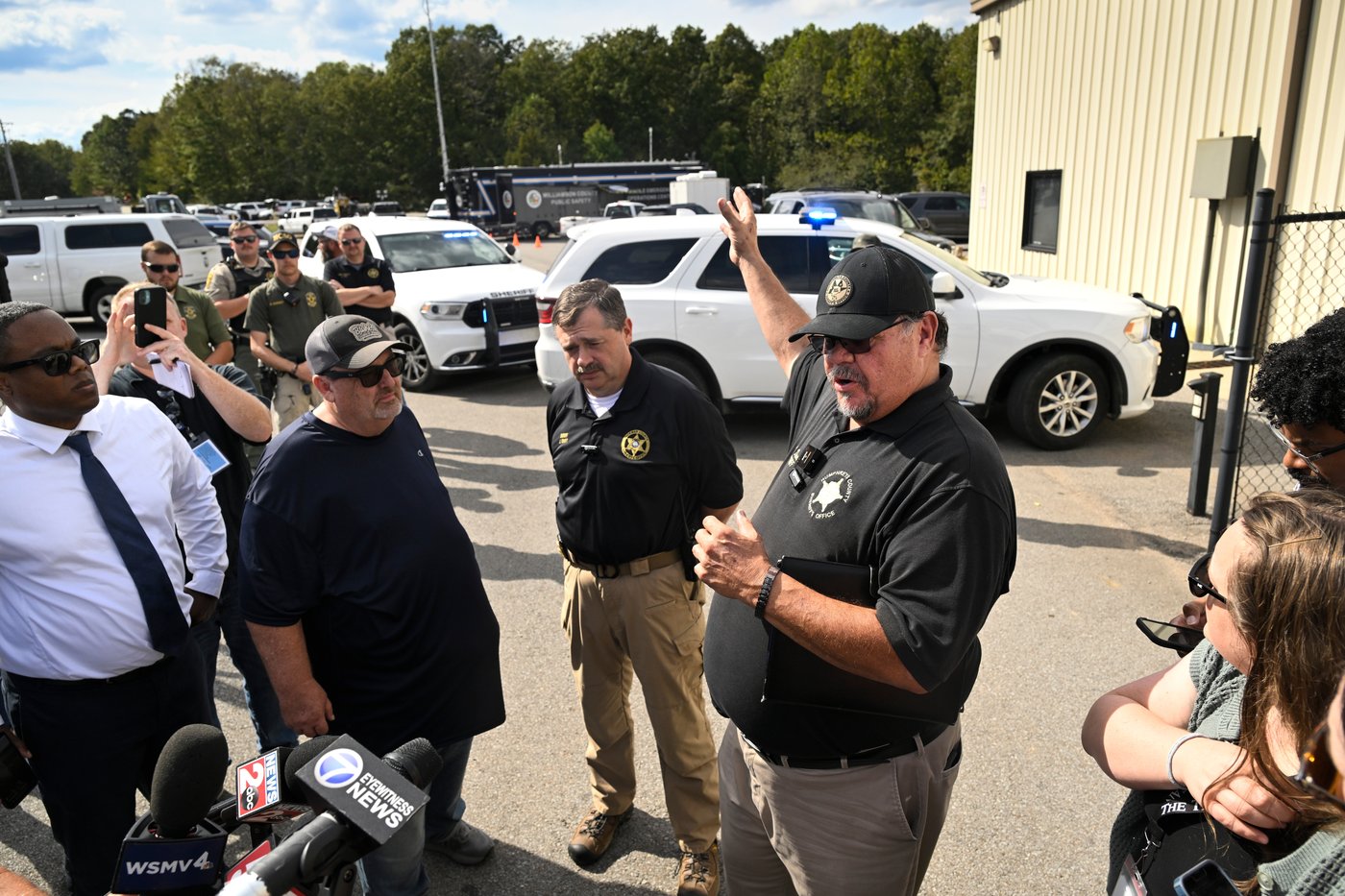 Blast at a Tennessee explosives plant leaves 19 people missing and feared dead, sheriff says | iNFOnews.ca Blast at a Tennessee explosives plant leaves 19 people missing and feared dead, sheriff says | iNFOnews.ca