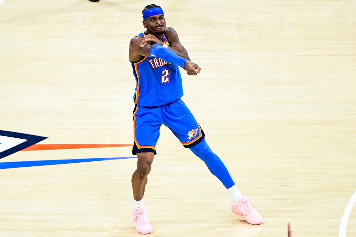 Inside the numbers: Shai Gilgeous-Alexander ties Wilt Chamberlain's 20-point streak record | iNFOnews.ca