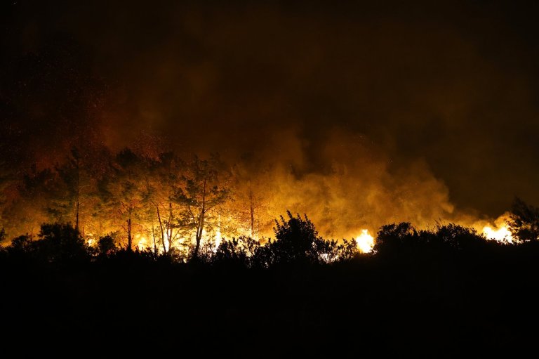 A wind-fueled wildfire forces hundreds from homes in Turkey as firefighters battle flames | iNFOnews.ca