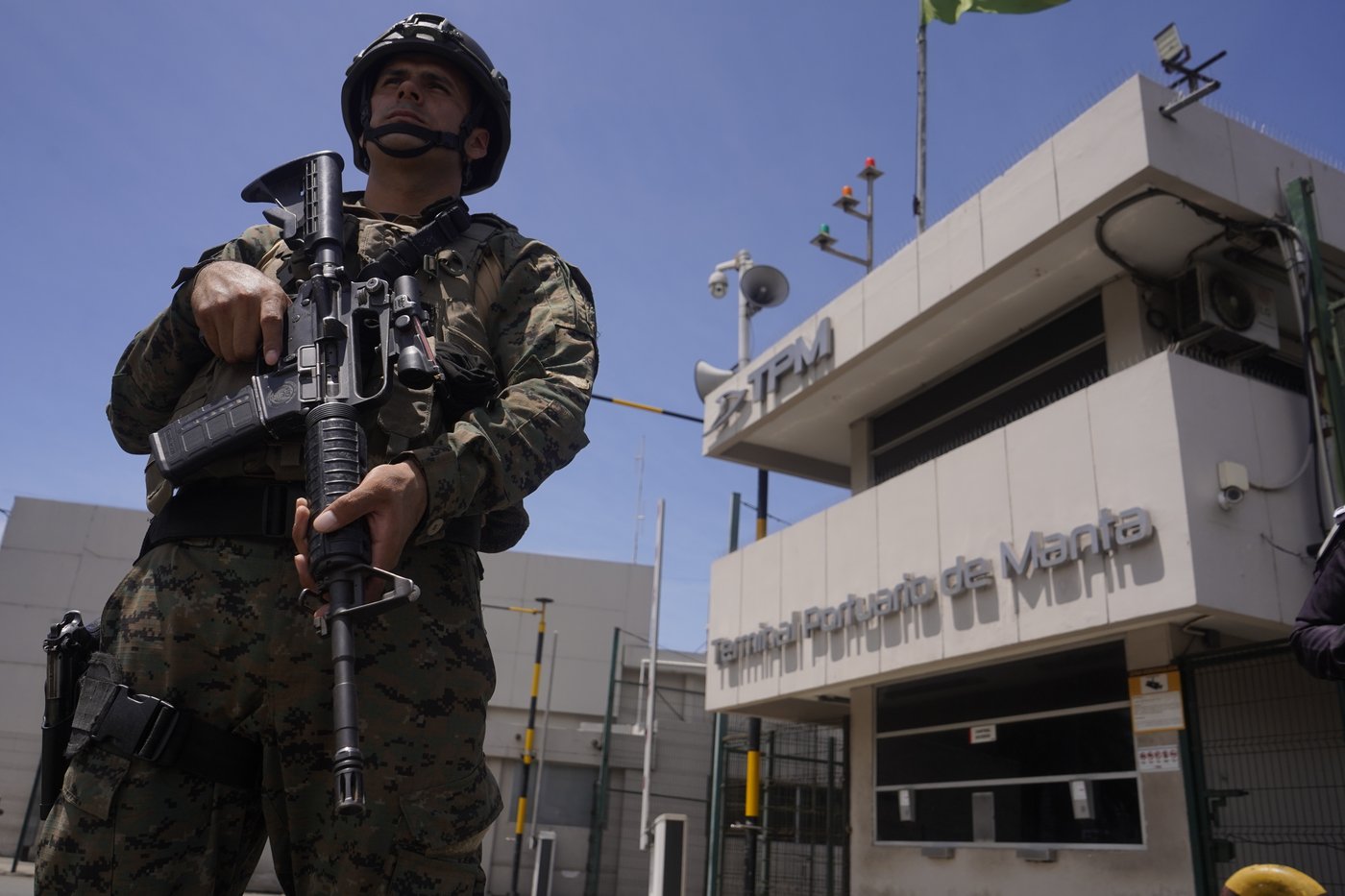 Ecuador deploys 75,000 soldiers to crime-ridden provinces under nightly curfew | iNFOnews.ca Ecuador deploys 75,000 soldiers to crime-ridden provinces under nightly curfew | iNFOnews.ca