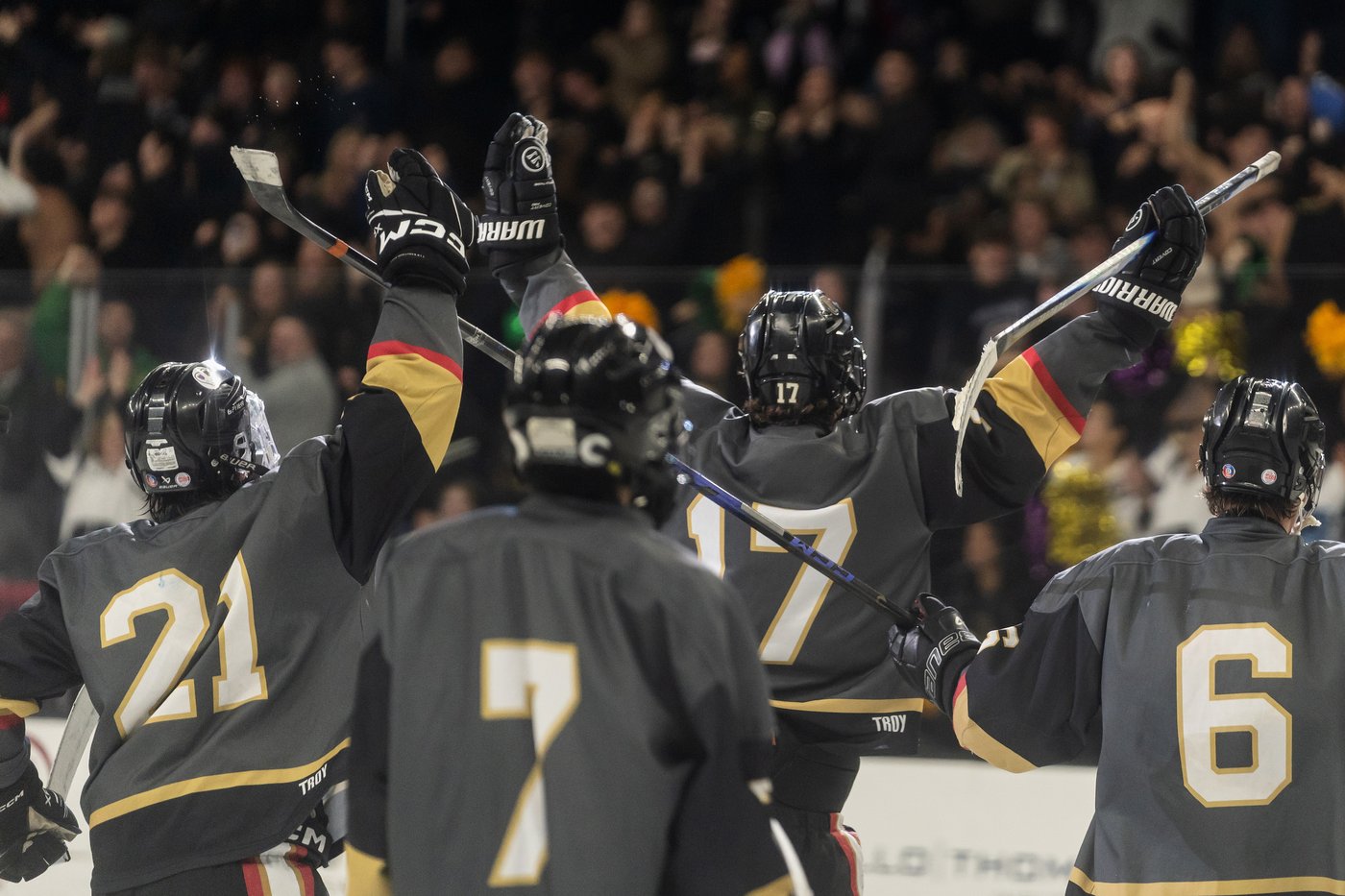 Rhode Island high school hockey team rallies to championship after fatal ice rink shooting | iNFOnews.ca Rhode Island high school hockey team rallies to championship after fatal ice rink shooting | iNFOnews.ca