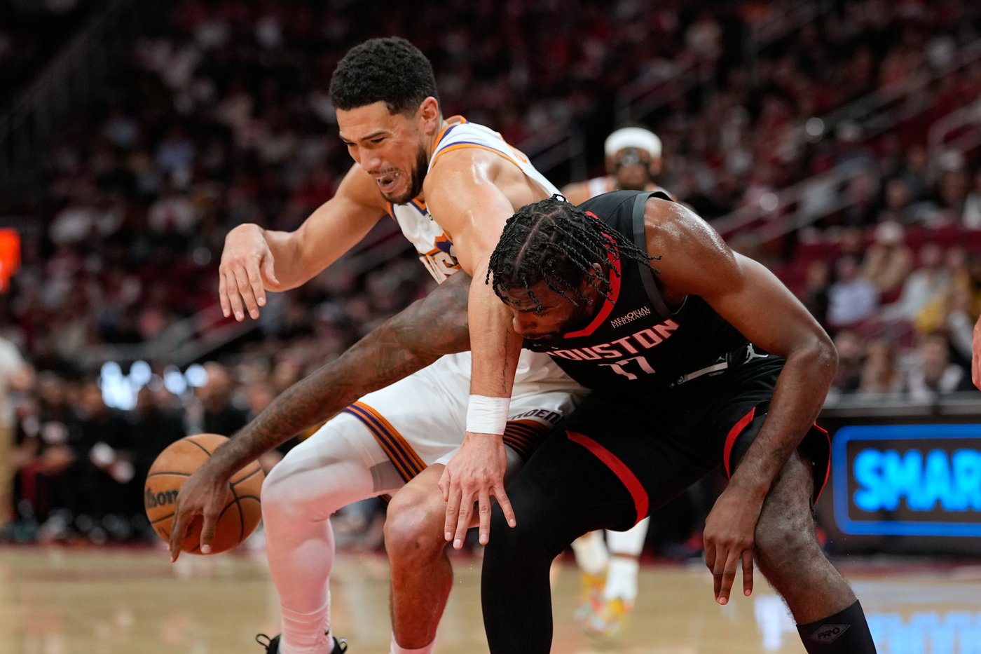 Durant's 3-pointer in final seconds gives Rockets 100-97 win over the Suns | iNFOnews.ca