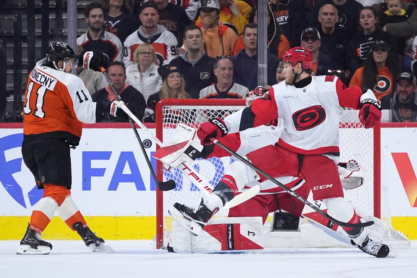 Hurricanes sign forward Mark Jankowski to 2-year extension through 2027-28 season | iNFOnews.ca