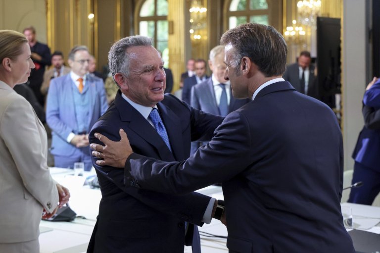 U.S. envoy Witkoff meets European leaders on Ukraine security | iNFOnews.ca
