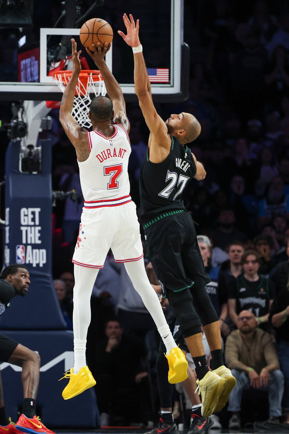 Kevin Durant returns to the playoffs, leading the Rockets into a 1st-round clash with the Lakers | iNFOnews.ca Kevin Durant returns to the playoffs, leading the Rockets into a 1st-round clash with the Lakers | iNFOnews.ca