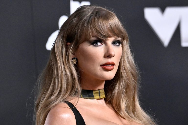 Lawsuit says Taylor Swift's 'Showgirl' pose comes too close to the work of a real one | iNFOnews.ca