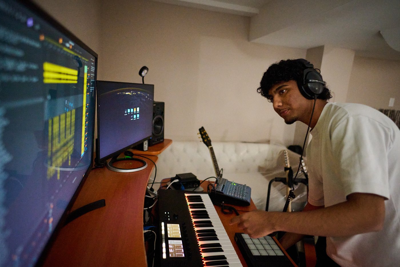 ‘My principal asked, 'Are you on the Drake album?'': Toronto teen producer lands on rapper's new trilogy | iNFOnews.ca