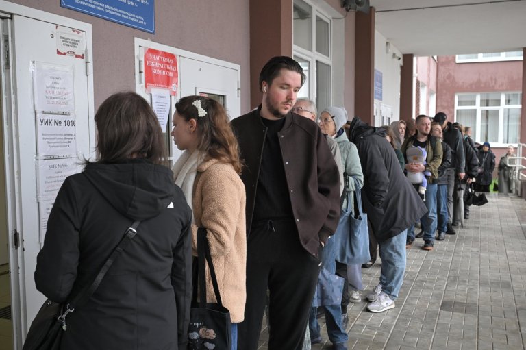 Russia wraps up first wartime parliamentary election with Kremlin dominance all but assured | iNFOnews.ca