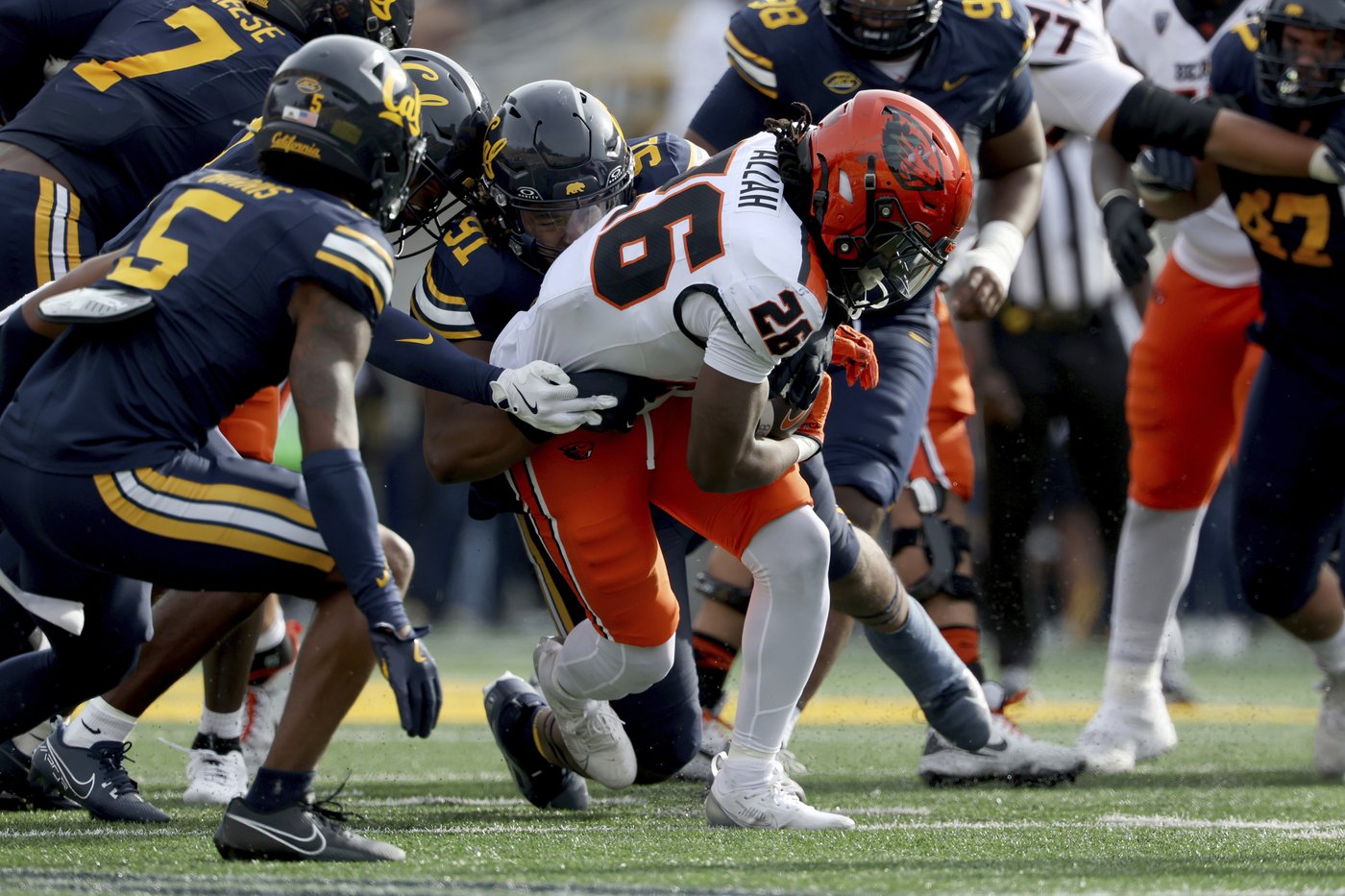 Fernando Mendoza throws for career-high 364 yards as Cal routs Oregon State 44-7 | iNFOnews.ca