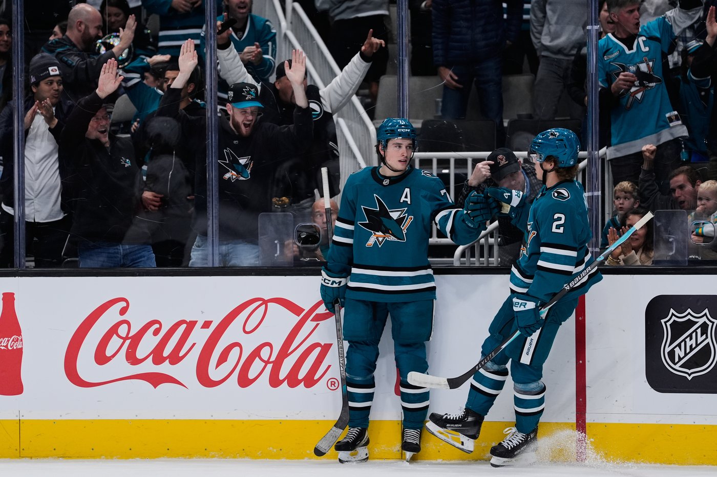 Celebrini scores 10th goal as Sharks top Panthers 3-1 for 3rd straight win | iNFOnews.ca