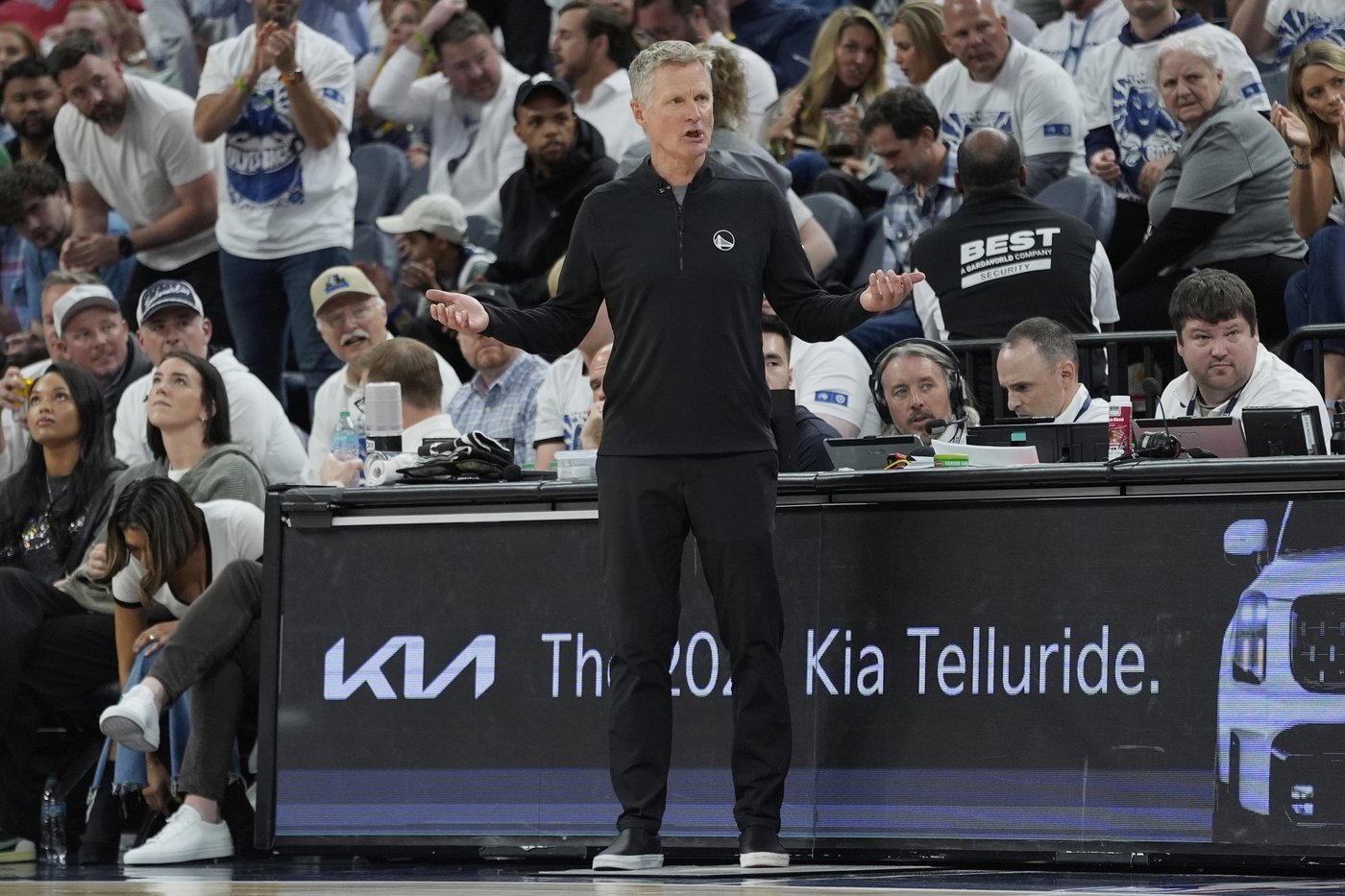 Timberwolves beat Curry-less Warriors 117-93 in Game 2 to even series | iNFOnews.ca Timberwolves beat Curry-less Warriors 117-93 in Game 2 to even series | iNFOnews.ca