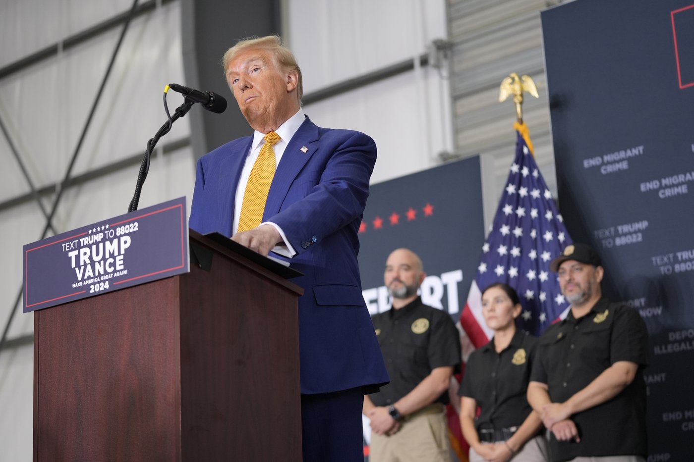 The Latest: Trump sits down with Joe Rogan, Harris rallies with Beyoncé | iNFOnews.ca
