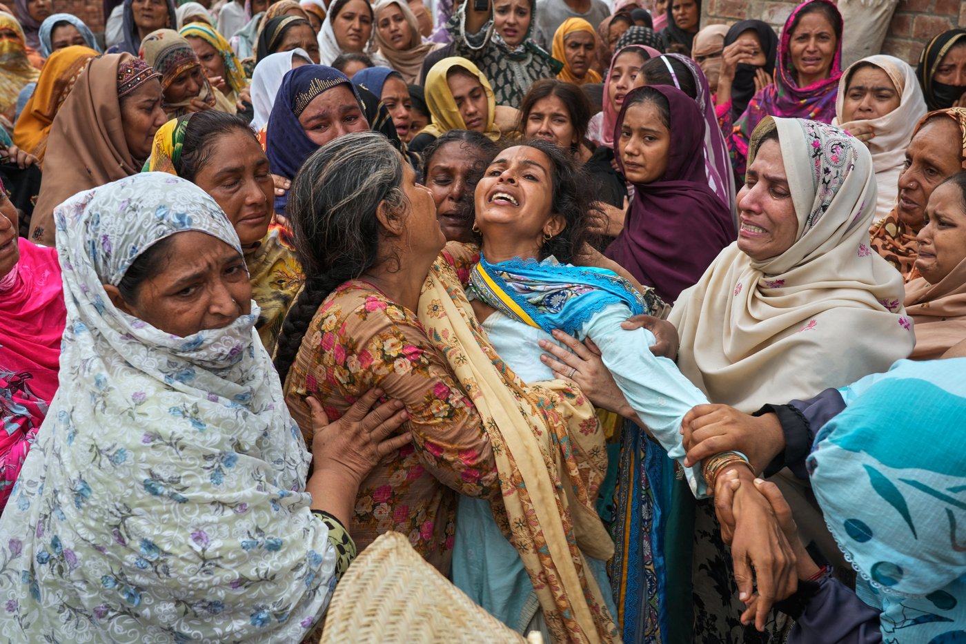 The top photos of the day by AP photojournalists | iNFOnews.ca