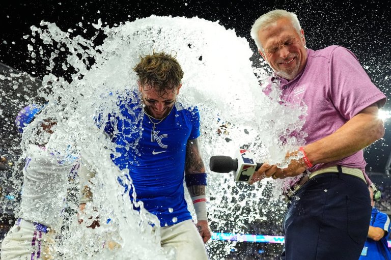 Carter Jensen's 2-run single caps 4-run 10th inning as Royals rally for 7-6 win over Padres | iNFOnews.ca