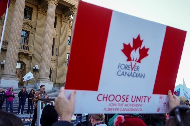 Alberta pro-unity rally held in wake of CFB Wainwright fire on final day before vote | iNFOnews.ca