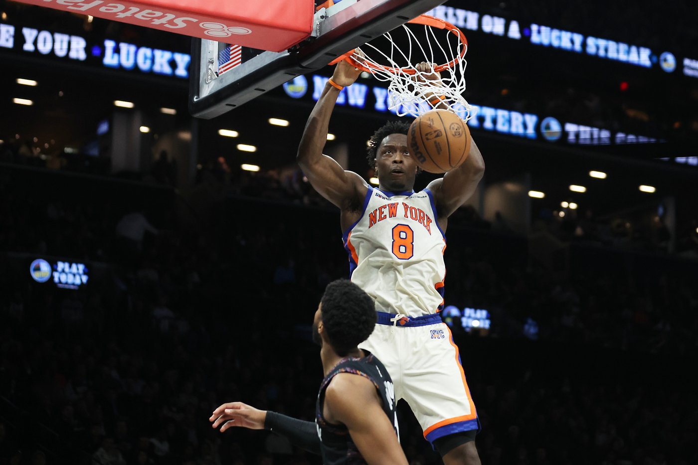Knicks edge Nets 93-92 for their 14th straight victory in the New York rivalry | iNFOnews.ca