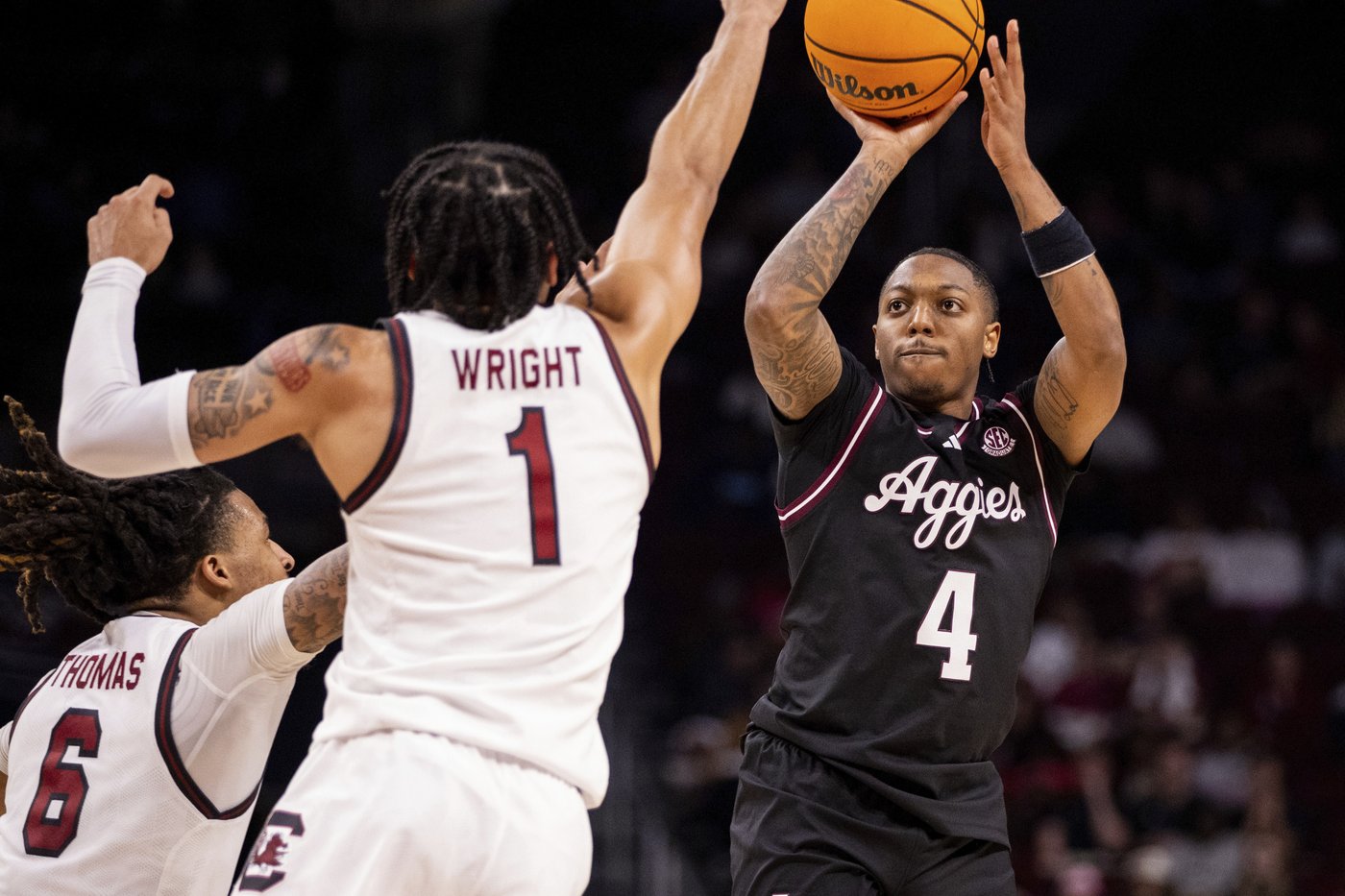 Taylor scores 25 points with 7 3-pointers to lead No. 13 Aggies to 76-72 victory over Gamecocks | iNFOnews.ca Taylor scores 25 points with 7 3-pointers to lead No. 13 Aggies to 76-72 victory over Gamecocks | iNFOnews.ca