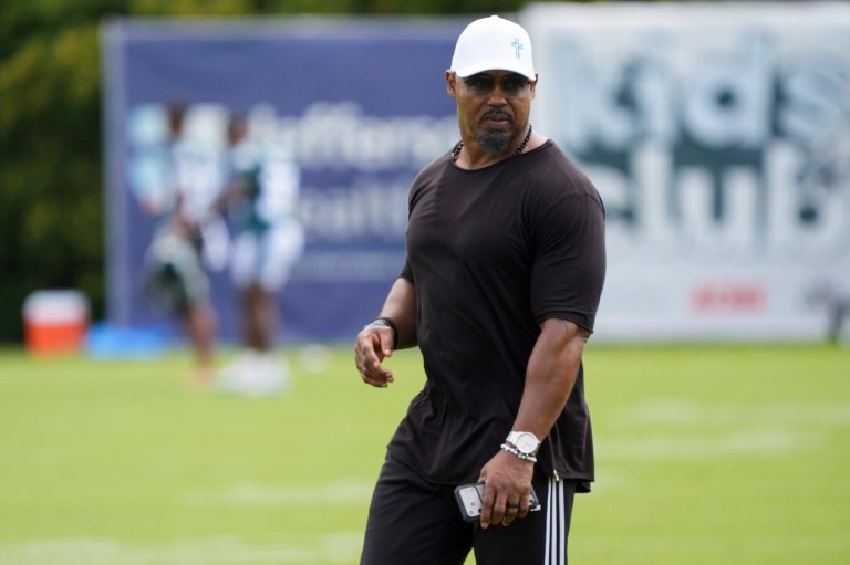 NFL asks Homeland Security to take down video of Hall of Famer Brian Dawkins | iNFOnews.ca