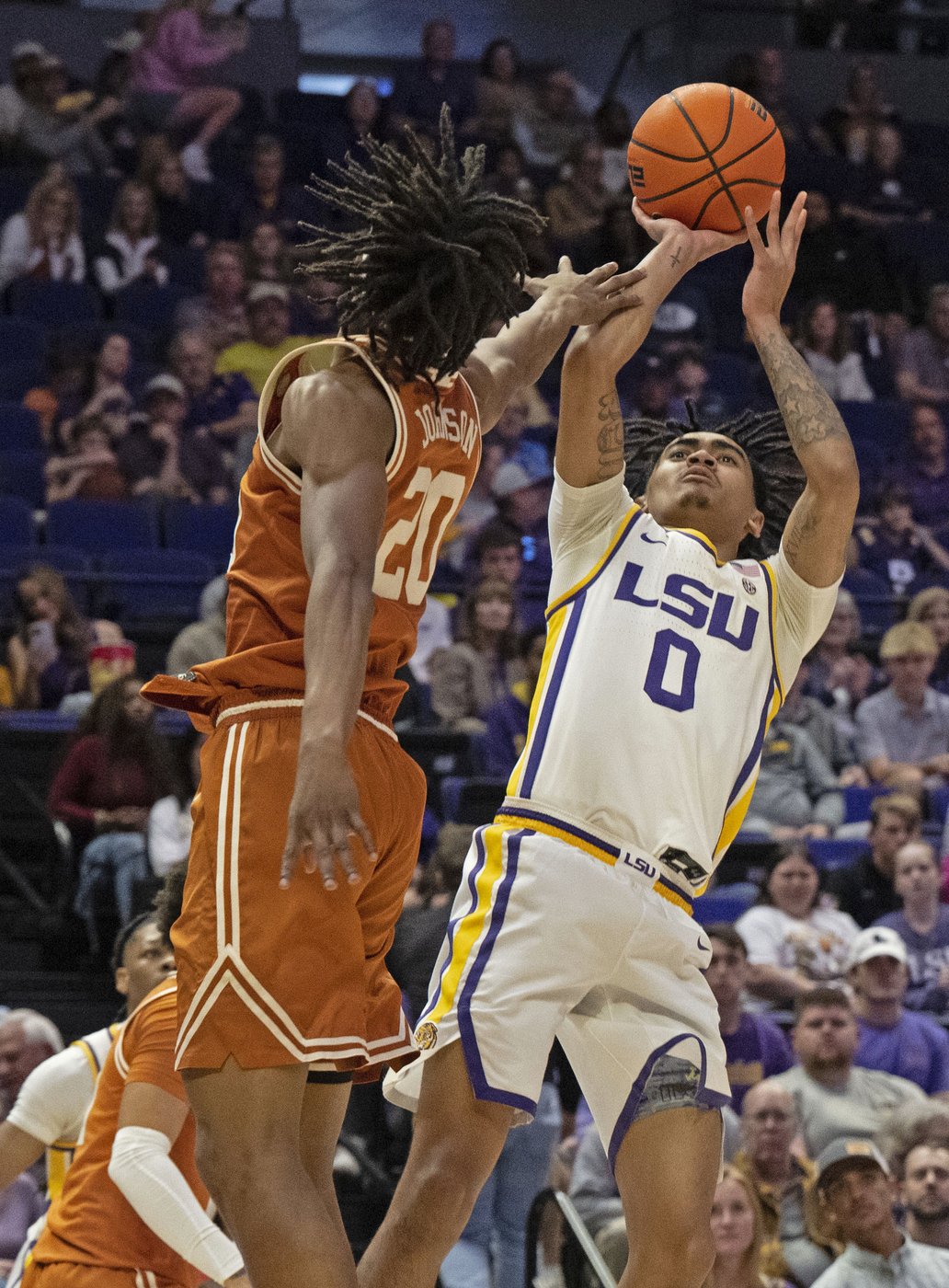 Taylor scores 25 points with 7 3-pointers to lead No. 13 Aggies to 76-72 victory over Gamecocks | iNFOnews.ca