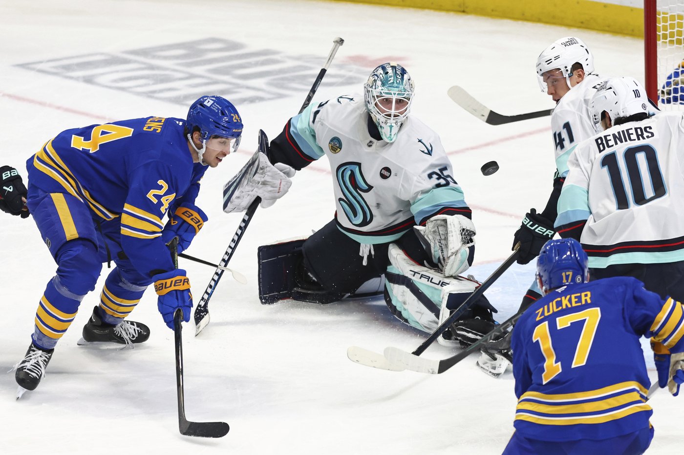 Kaapo Kakko scores twice in 3rd period in the Kraken's 6-2 victory over the Sabres | iNFOnews.ca