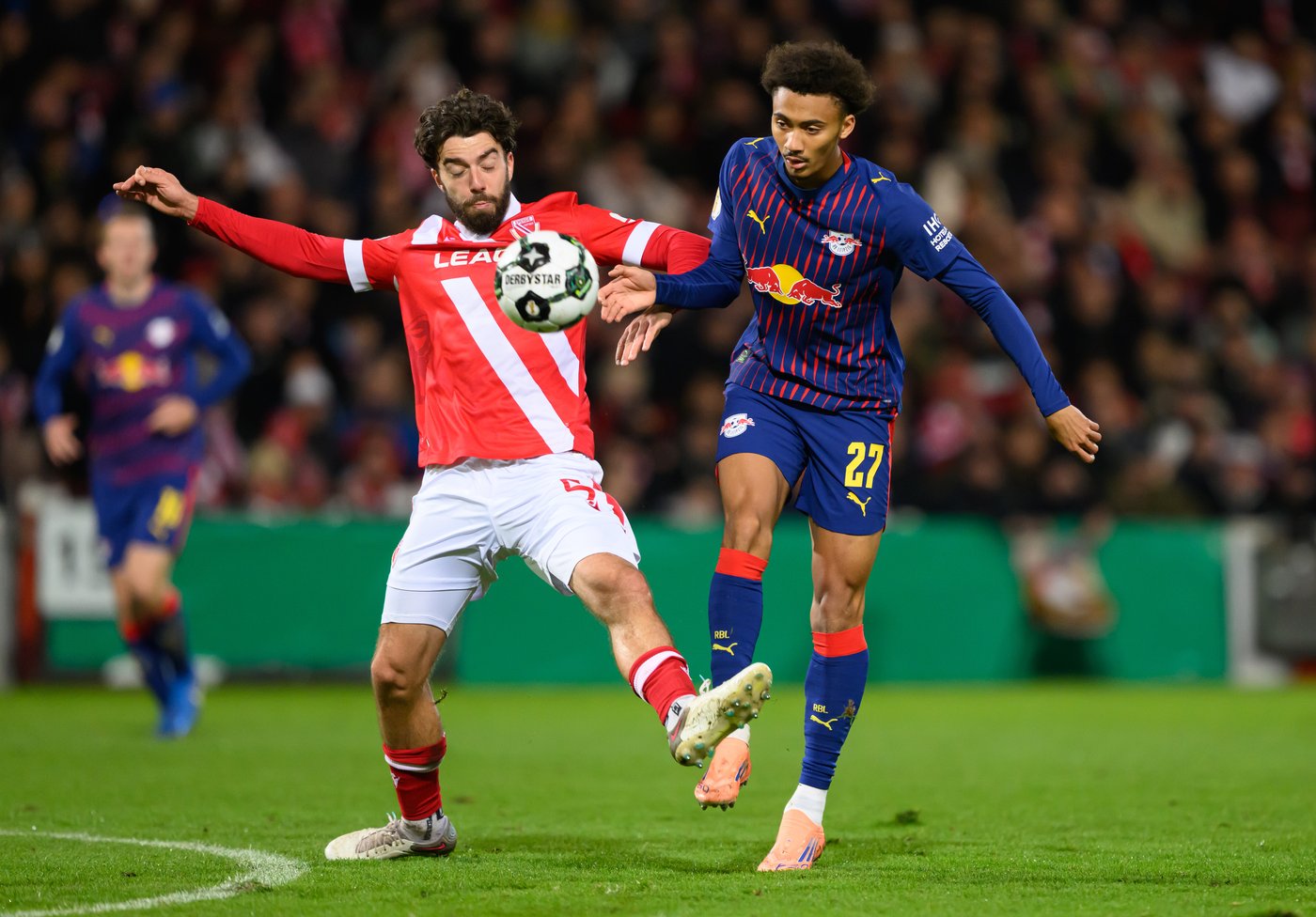 Leipzig fan dies following a medical incident at a German Cup game | iNFOnews.ca Leipzig fan dies following a medical incident at a German Cup game | iNFOnews.ca