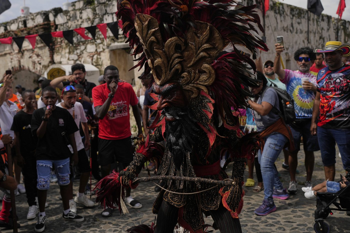 PHOTO COLLECTION: Panama Festival | iNFOnews.ca