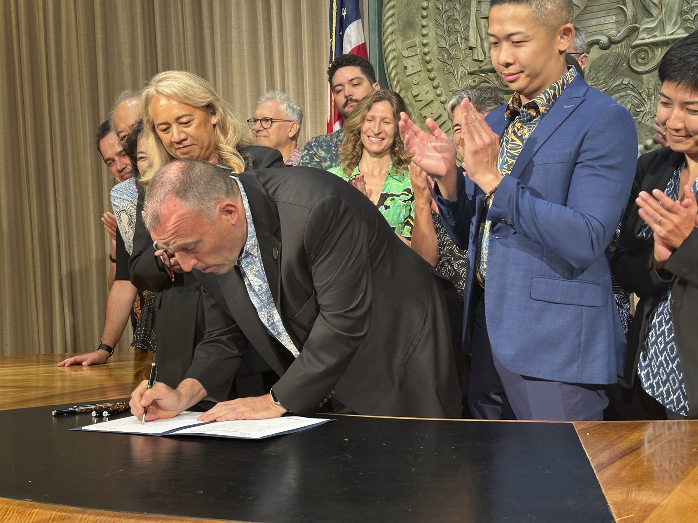 Hawaii's governor signs new hotel tax legislation to help cope with climate change | iNFOnews.ca