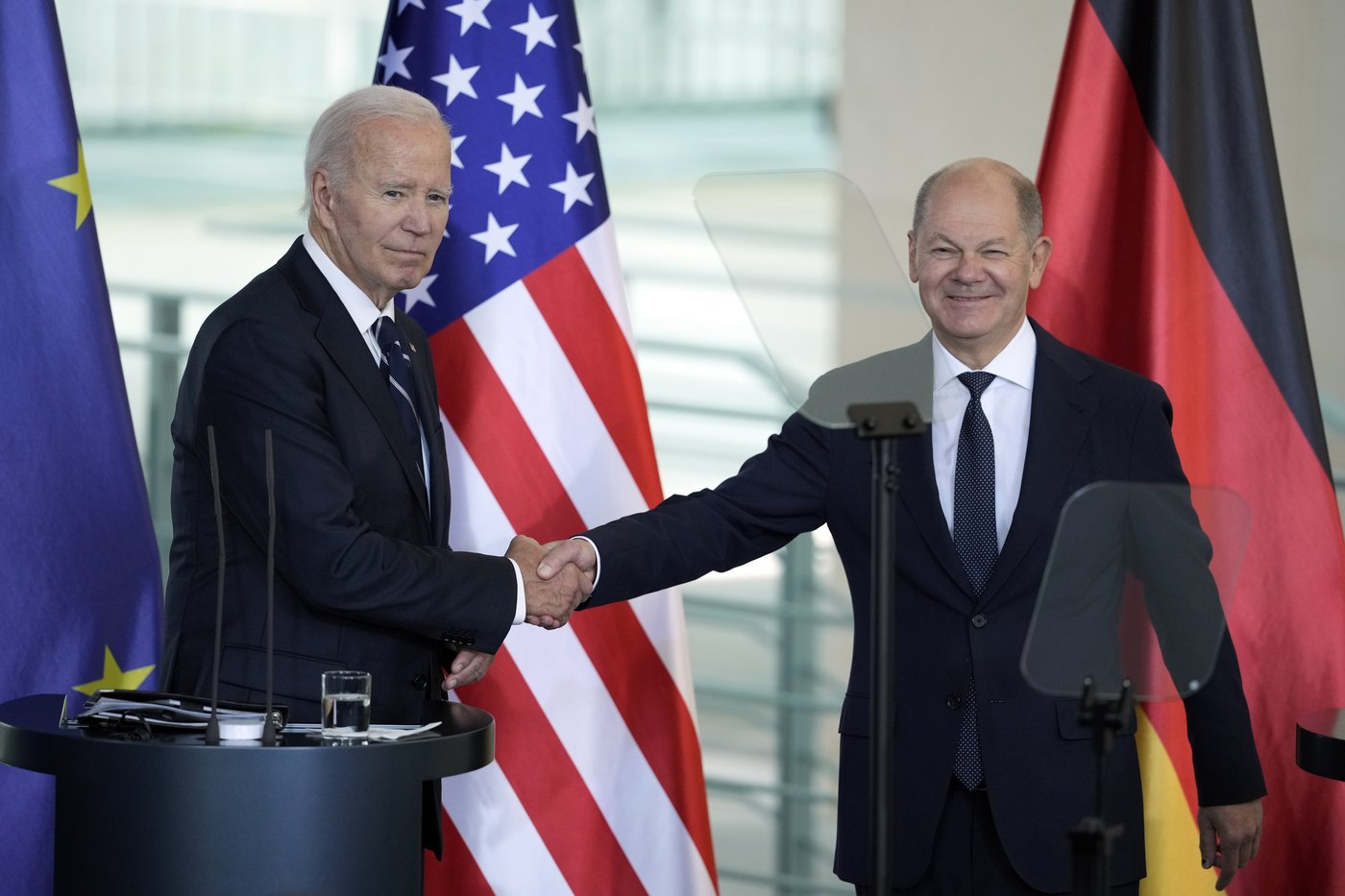 Biden urges Western allies to keep aiding Ukraine during meeting with Europe leaders before election | iNFOnews.ca