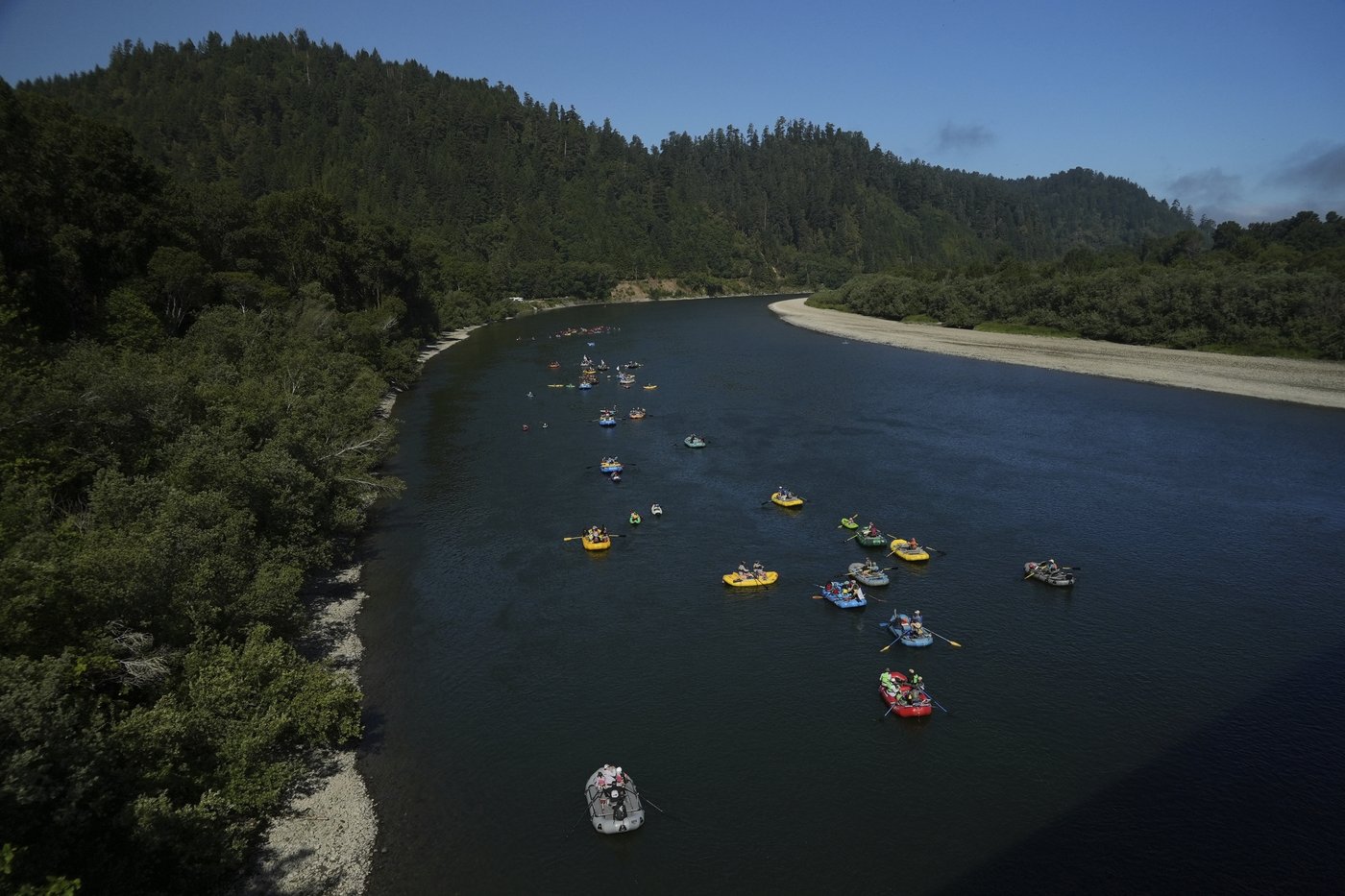 Native American teens kayak major US river to celebrate removal of dams and return of salmon | iNFOnews.ca