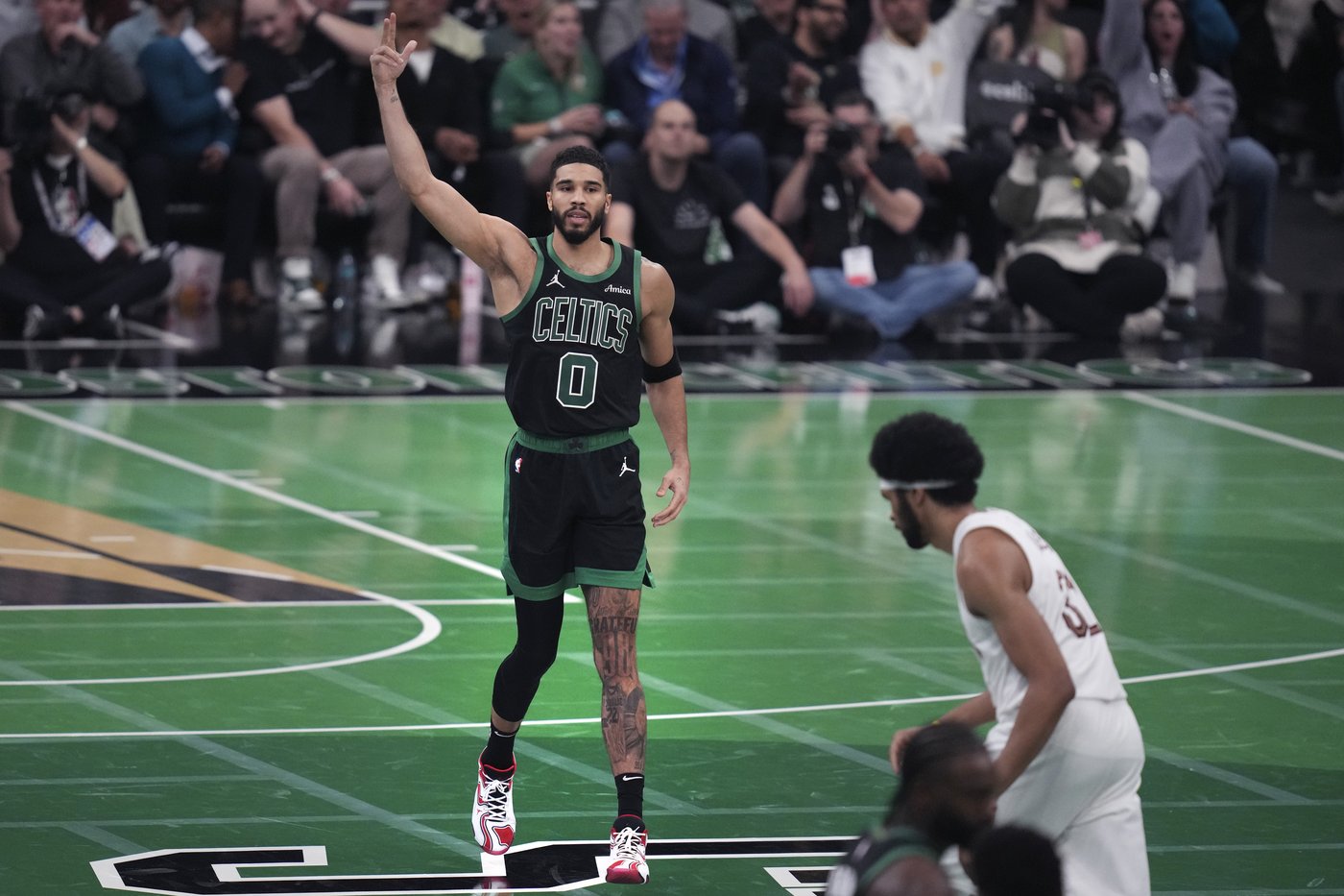 Celtics hand Cavaliers first loss of season, winning 120-117 to end Cleveland's 15-game win streak | iNFOnews.ca