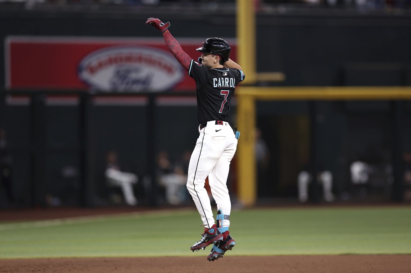 Gurriel doubles in 9th to drive in winning run, Diamondbacks hand Rockies 6th straight loss | iNFOnews.ca