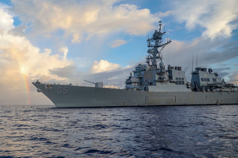 US Navy destroyer with 300 sailors aboard broke down for four days in the Pacific | iNFOnews.ca