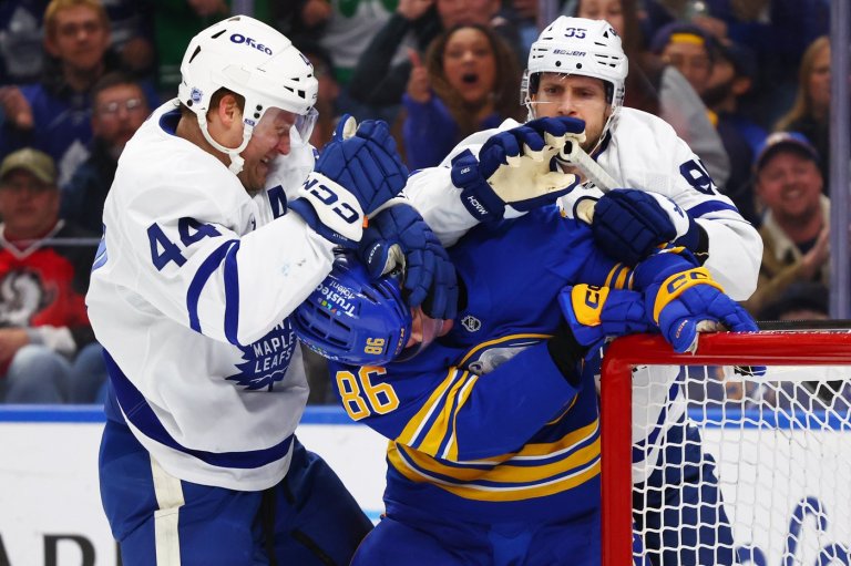 Jack Quinn scores in regulation and shootout in the Sabres' 3-2 win over the Maple Leafs | iNFOnews.ca