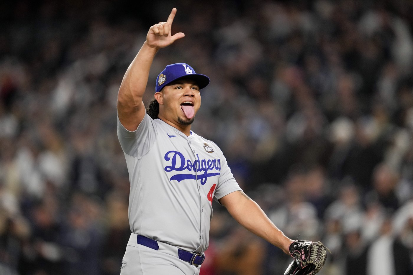 Freeman, Buehler lead Dodgers past slumping Yankees 4-2, take 3-0 lead in World Series | iNFOnews.ca Freeman, Buehler lead Dodgers past slumping Yankees 4-2, take 3-0 lead in World Series | iNFOnews.ca