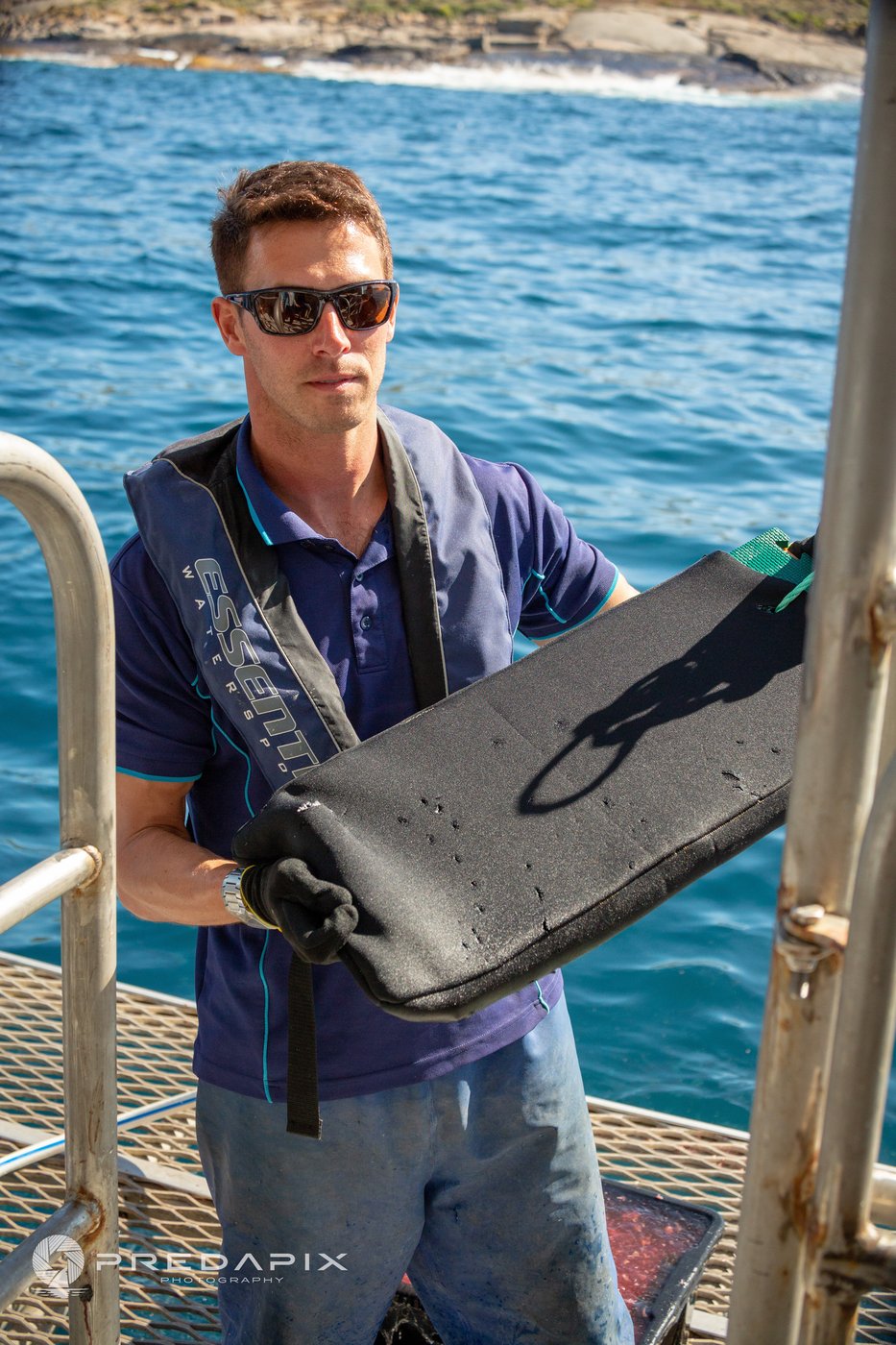 Scientists find new bite-resistant wetsuits can reduce shark bite injuries | iNFOnews.ca