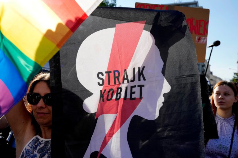 Women are protesting around Poland for free access to legal abortions | iNFOnews.ca