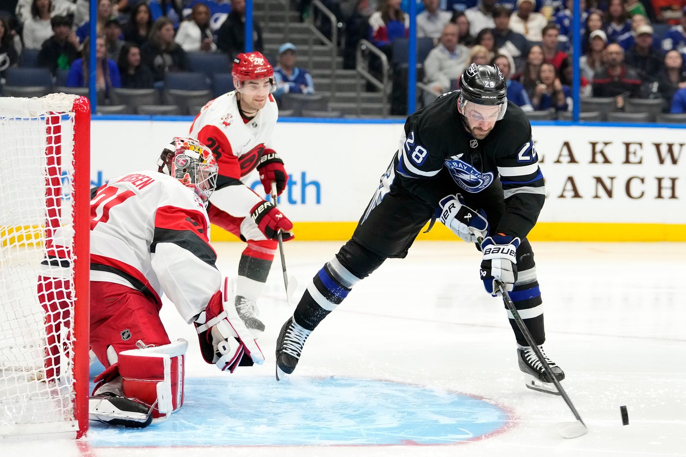 Aho, Svechnikov lead Hurricanes over Lightning to hand coach Rod Brind’Amour a win in his 600th game | iNFOnews.ca