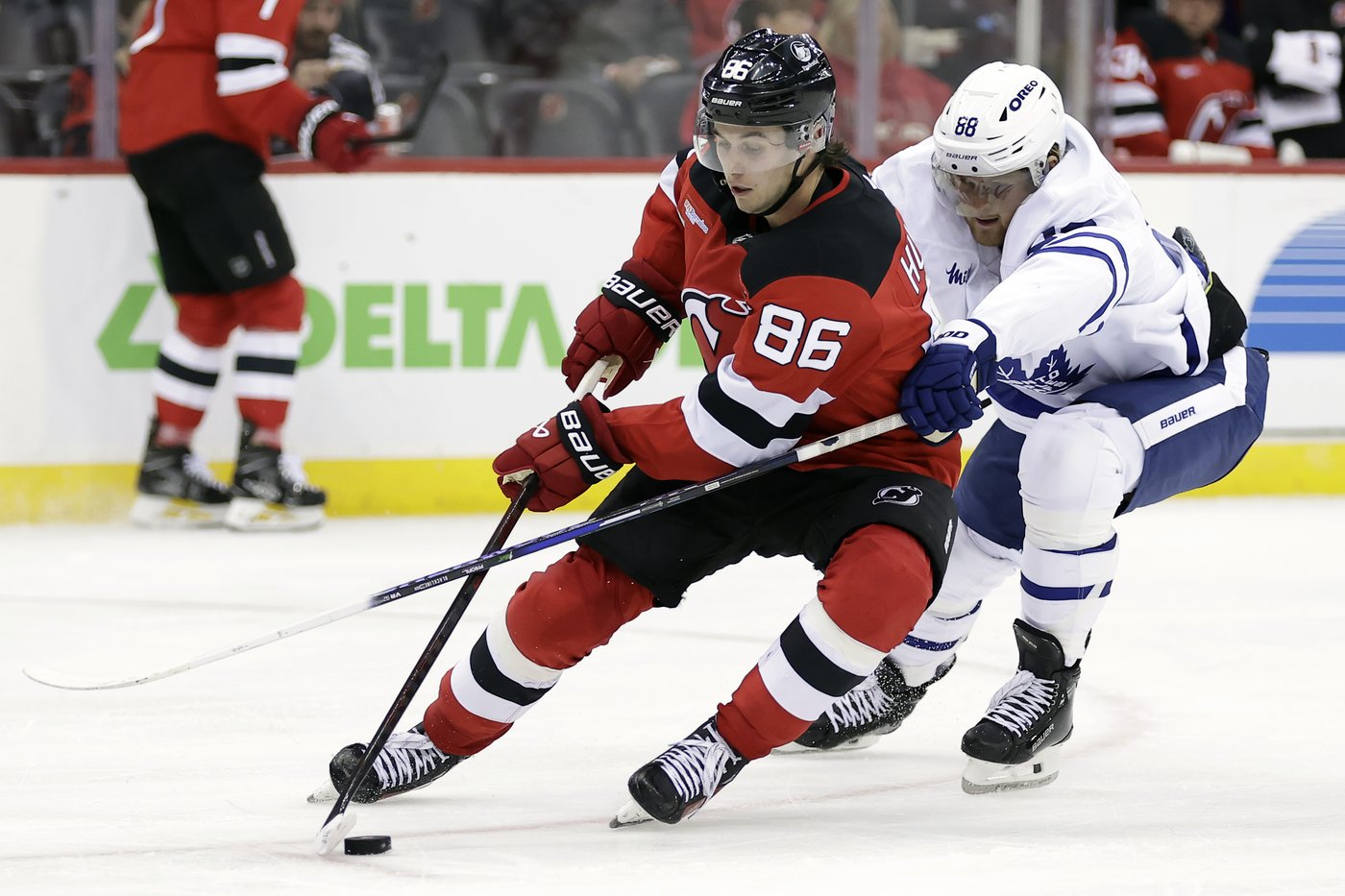 Lorentz and Hildeby lead the Maple Leafs to 4-2 win over the Devils | iNFOnews.ca