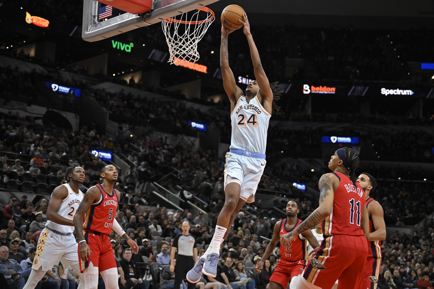 Wembanyama helps Spurs beat Pelicans, 121-116, as Paul moves into second in career assists | iNFOnews.ca
