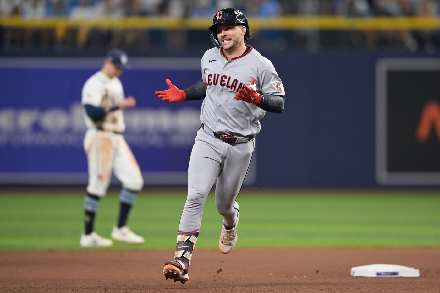 Chase DeLauter and José Ramírez lead the Guardians to a 7-3 win over the Rays in Game 1 of the ALCS | iNFOnews.ca Chase DeLauter and José Ramírez lead the Guardians to a 7-3 win over the Rays in Game 1 of the ALCS | iNFOnews.ca