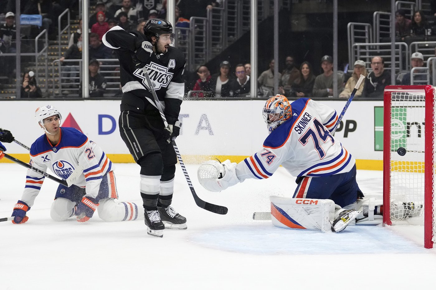 Byfield scores twice for Los Angeles Kings in 4-3 OT win over Edmonton Oilers | iNFOnews.ca