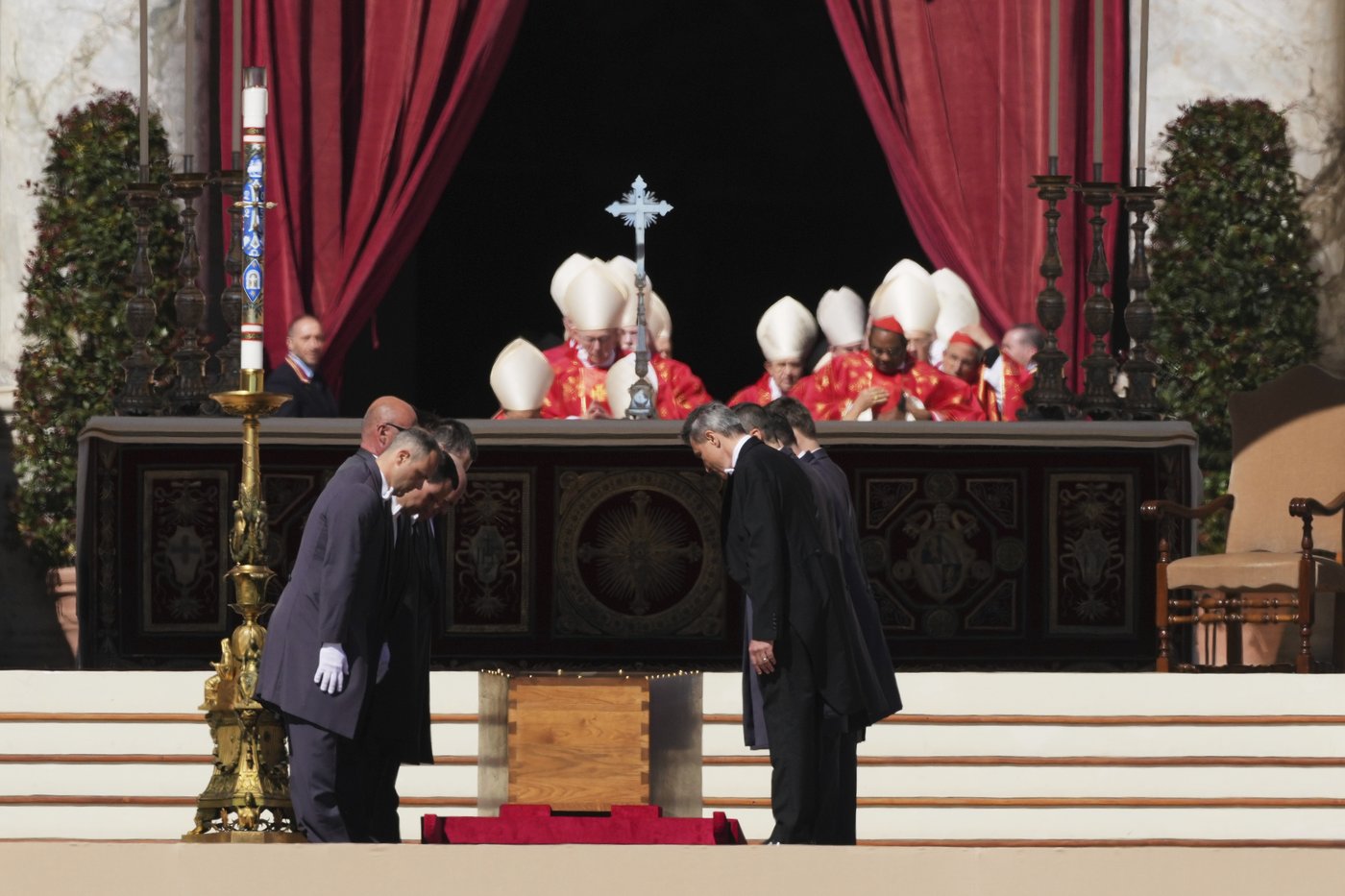 PHOTO COLLECTION: Vatican Pope Funeral Top Photos of the Day | iNFOnews.ca PHOTO COLLECTION: Vatican Pope Funeral Top Photos of the Day | iNFOnews.ca
