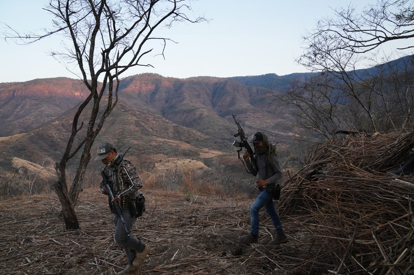 They were under siege by a Mexican cartel. Now these civilians fight back with AK-47s and grenades | iNFOnews.ca They were under siege by a Mexican cartel. Now these civilians fight back with AK-47s and grenades | iNFOnews.ca