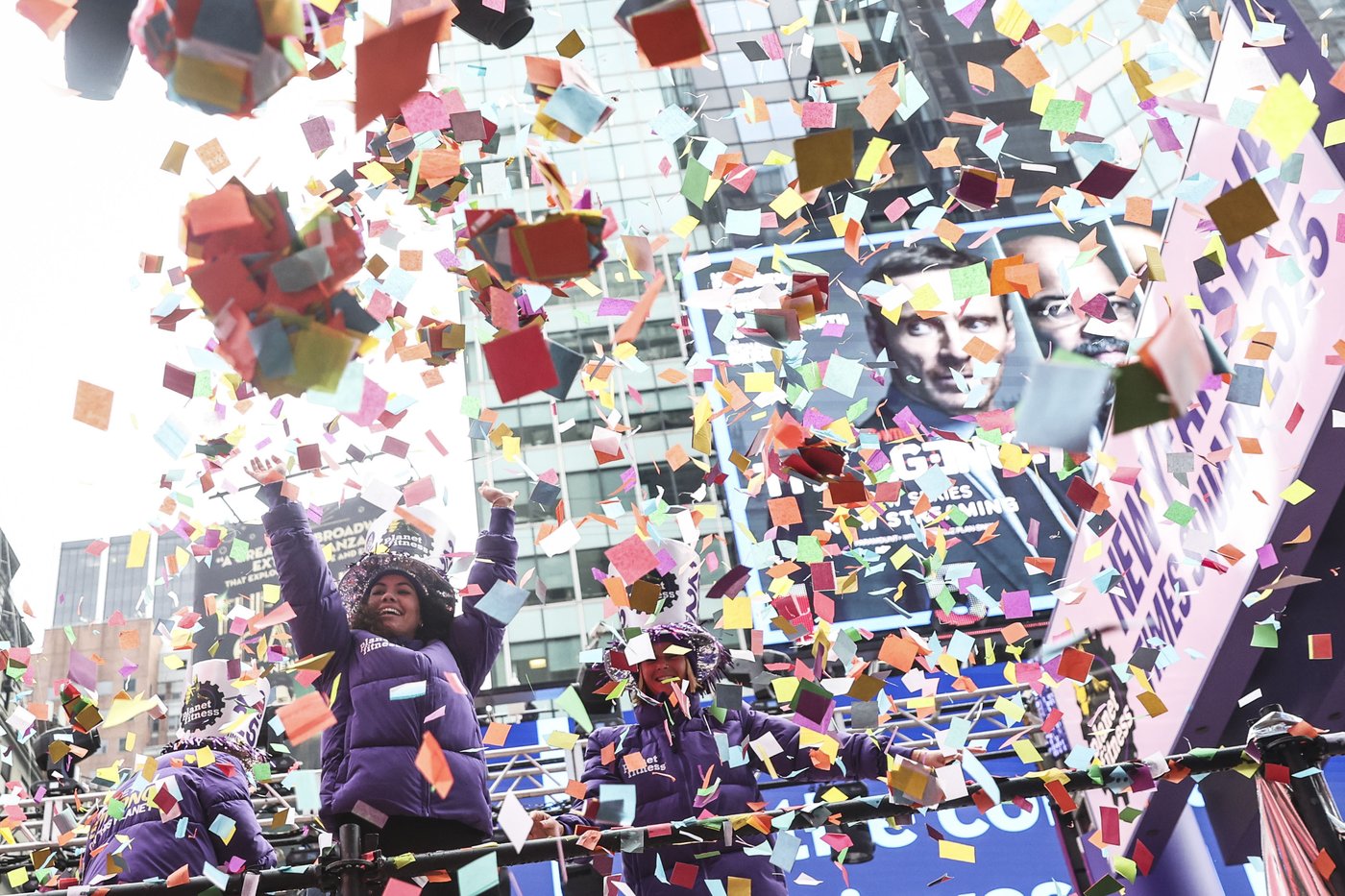 Times Square ball takes final test for New Year's Eve | iNFOnews.ca