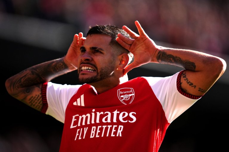 Arsenal roars back to beat Leeds 2-1 as Calafiori and Guimarães net Emirates firsts | iNFOnews.ca